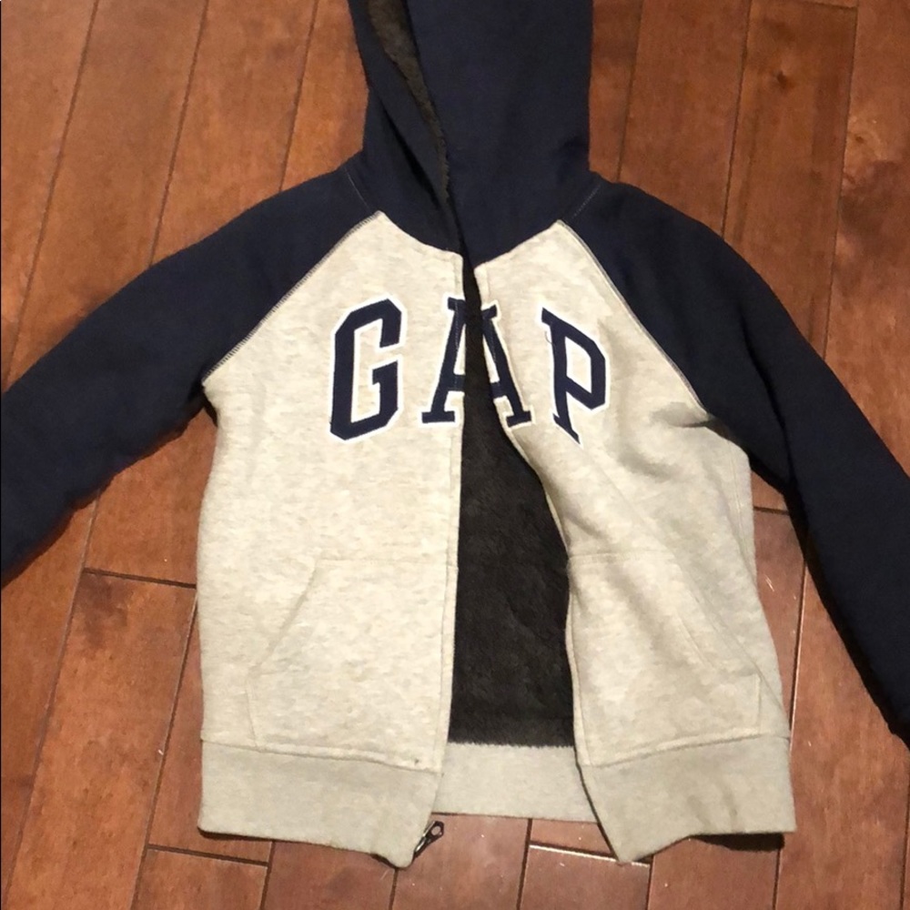 Gap sweat shirt